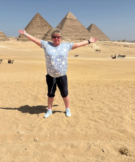 Privater Tagesausflug von Hurghada nach Kairo mit dem Flug