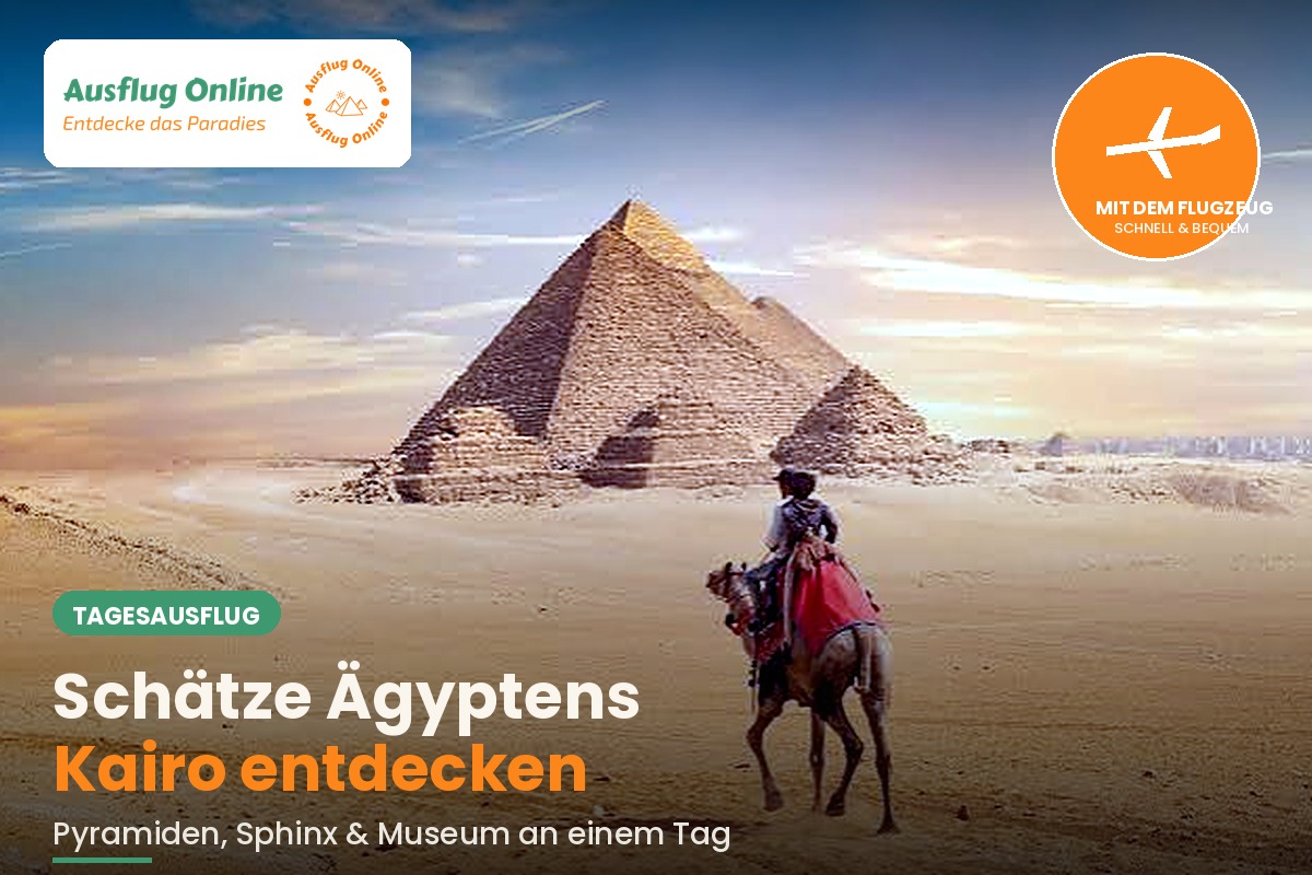 Kamelreiter vor den Pyramiden von Gizeh bei Sonnenuntergang, Werbebanner für Kairo-Tagesausflug mit dem Flugzeug ab Hurghada