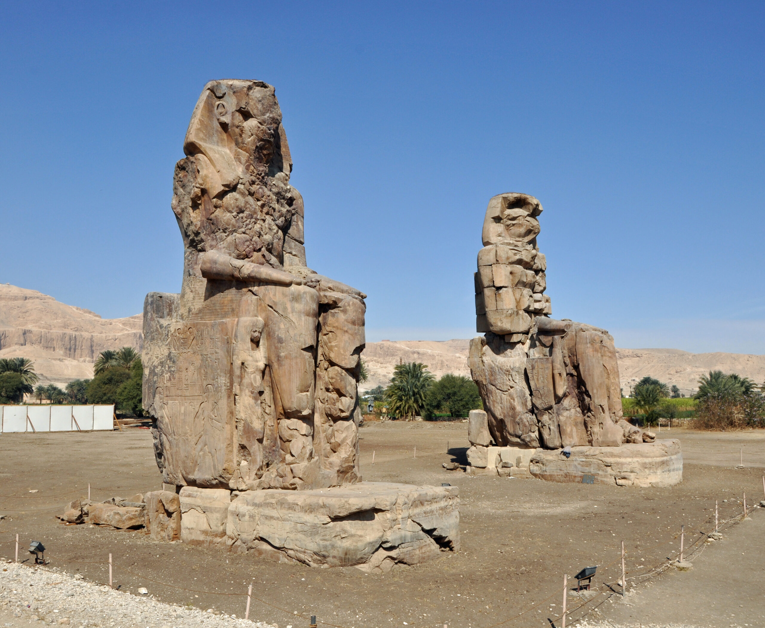 Memnonkolosse in Luxor beim Tagesausflug ab Hurghada von Ausflug Online