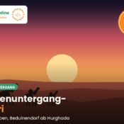 uads und Jeeps stehen auf einer Sanddüne vor dem farbenfrohen Sonnenuntergang in der Wüste von Hurghada